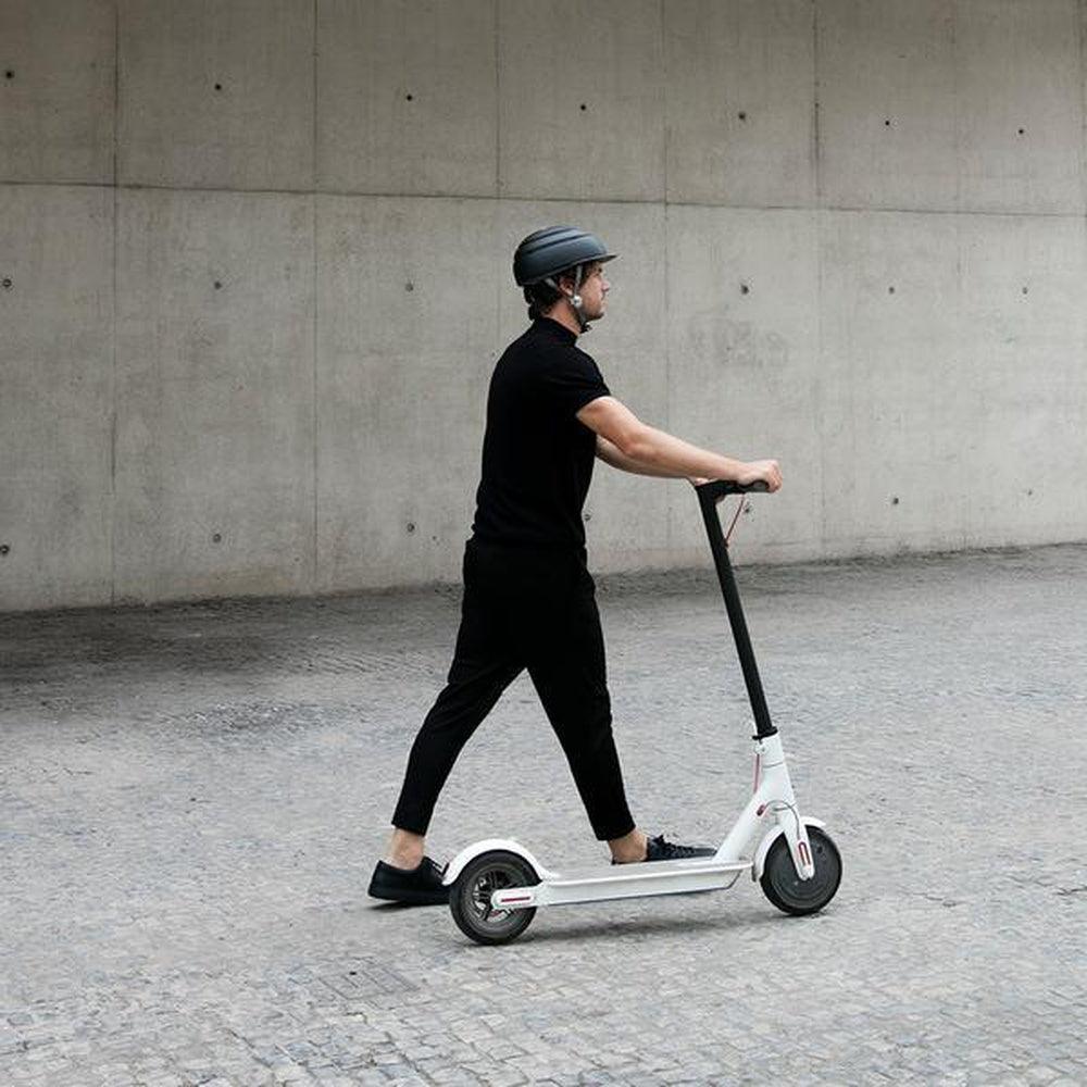 CLOSCA Helmet Classic Medium - Black - Image 4